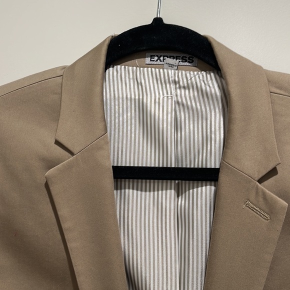 Express Slim Fit Photographer, 42R Tan - Picture 2 of 3